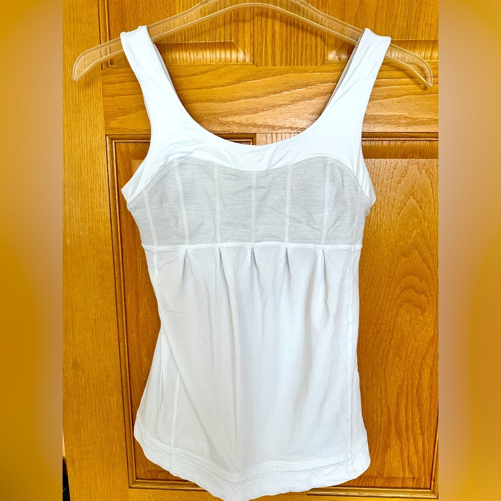 Lululemon tank top